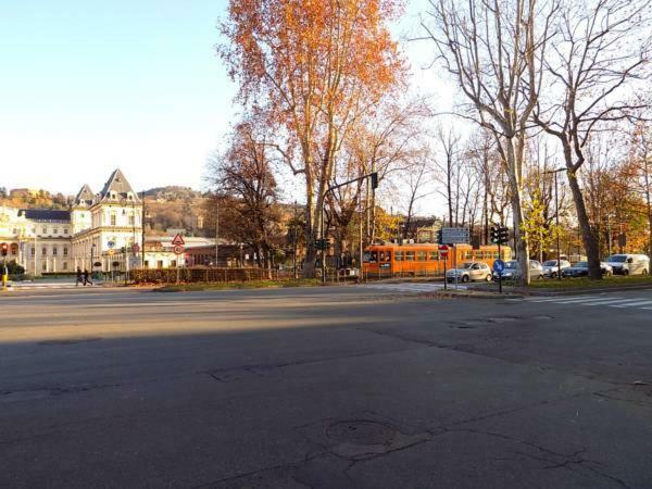 Valentino Lägenhet Turin Exteriör bild