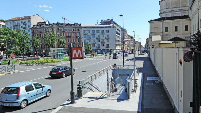 Valentino Lägenhet Turin Exteriör bild